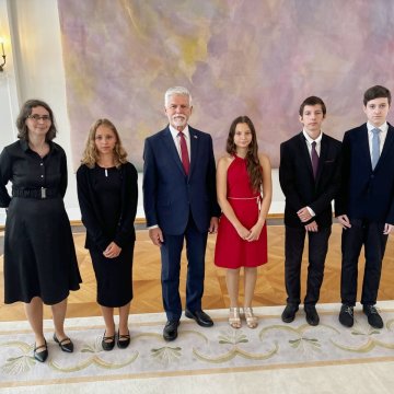 Žáky ze ZŠ Mariánské náměstí v Berlíně ocenili hned dva prezidenti